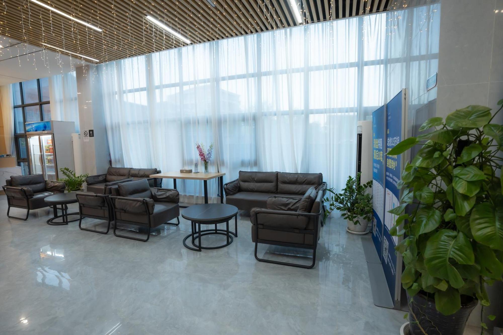 Ark Hotel بنوم بنه المظهر الخارجي الصورة
